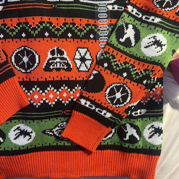 Star Wars Christmas Holiday Black Green Red Crewneck Sweater - Picture 3 of 3